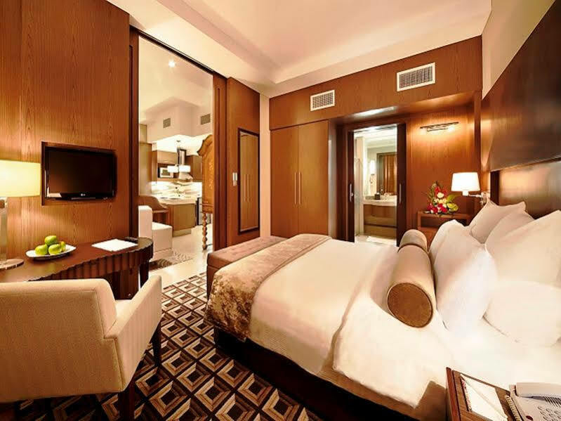 Oaks Liwa Executive Suites Абу-Даби Экстерьер фото